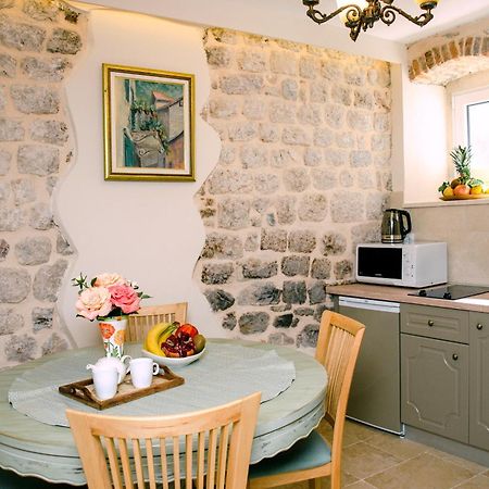 D & Sons Apartments Kotor Phòng bức ảnh