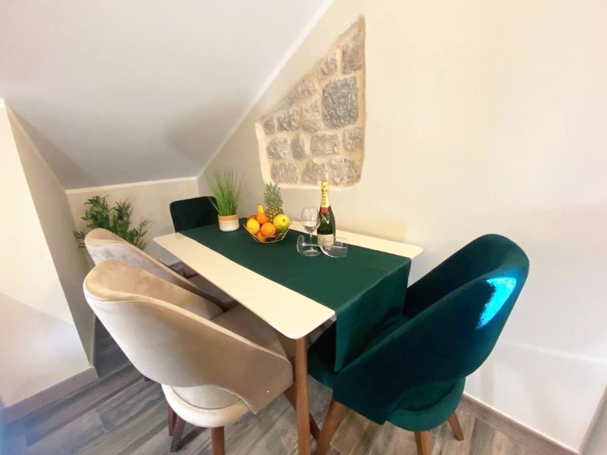 D & Sons Apartments Kotor Ngoại thất bức ảnh