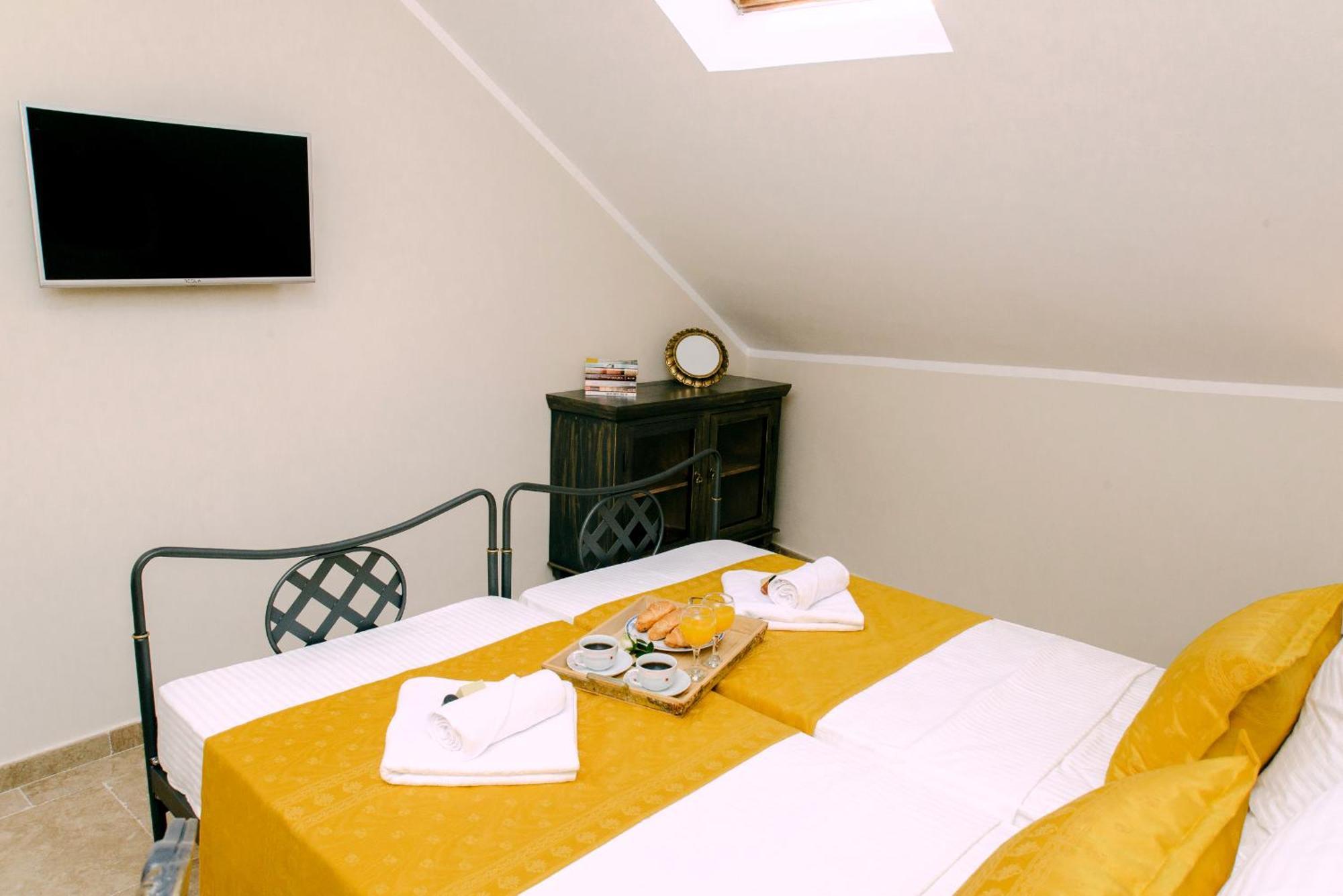 D & Sons Apartments Kotor Phòng bức ảnh
