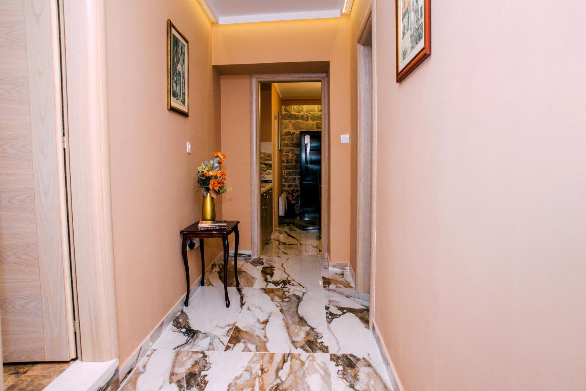 D & Sons Apartments Kotor Phòng bức ảnh