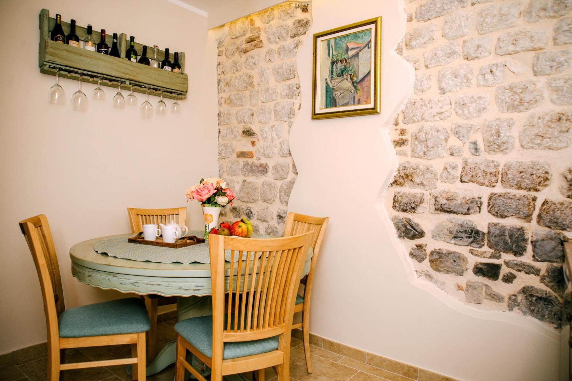 D & Sons Apartments Kotor Phòng bức ảnh
