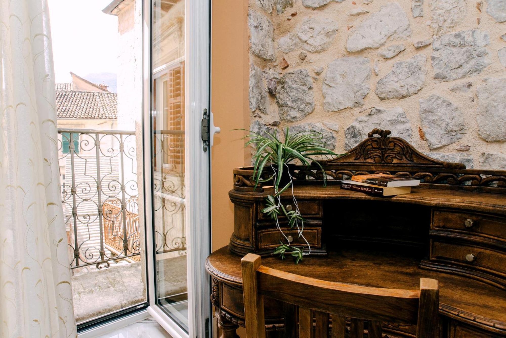 D & Sons Apartments Kotor Phòng bức ảnh