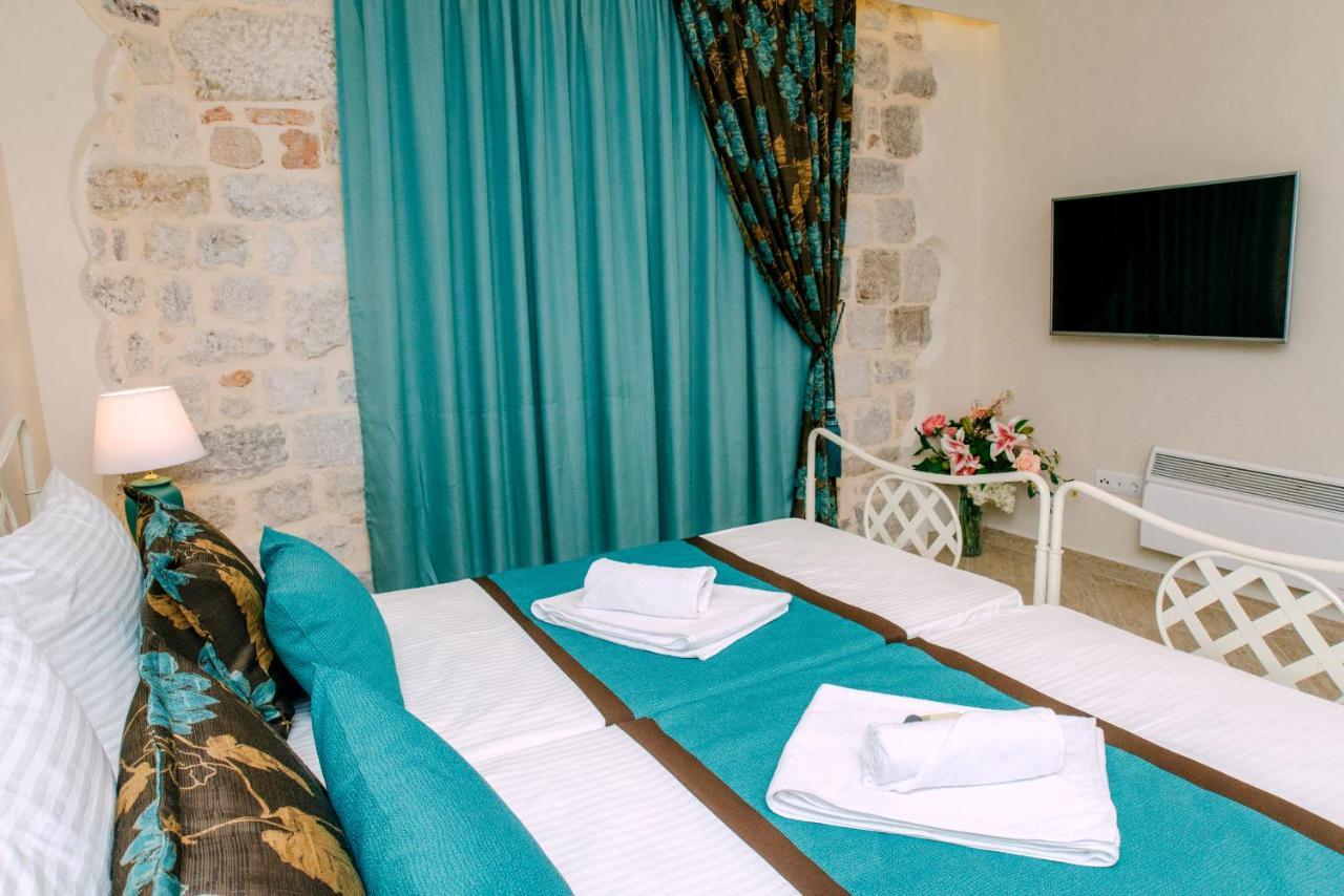 D & Sons Apartments Kotor Ngoại thất bức ảnh
