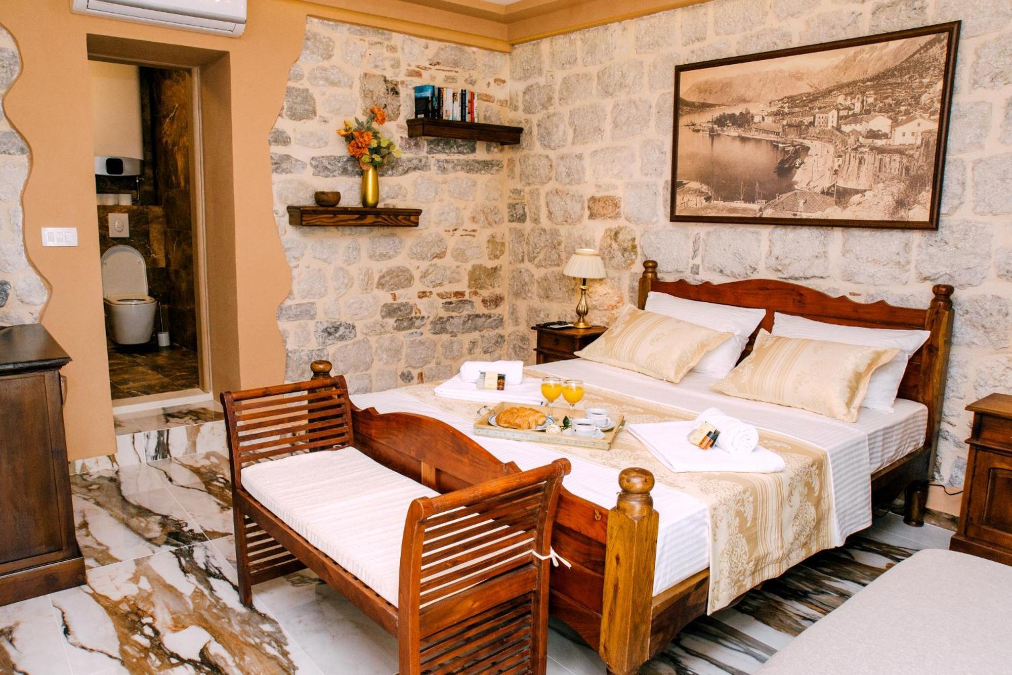 D & Sons Apartments Kotor Ngoại thất bức ảnh